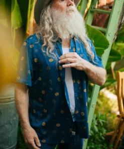 Iron & Resin All Apparel Hallow Shirt