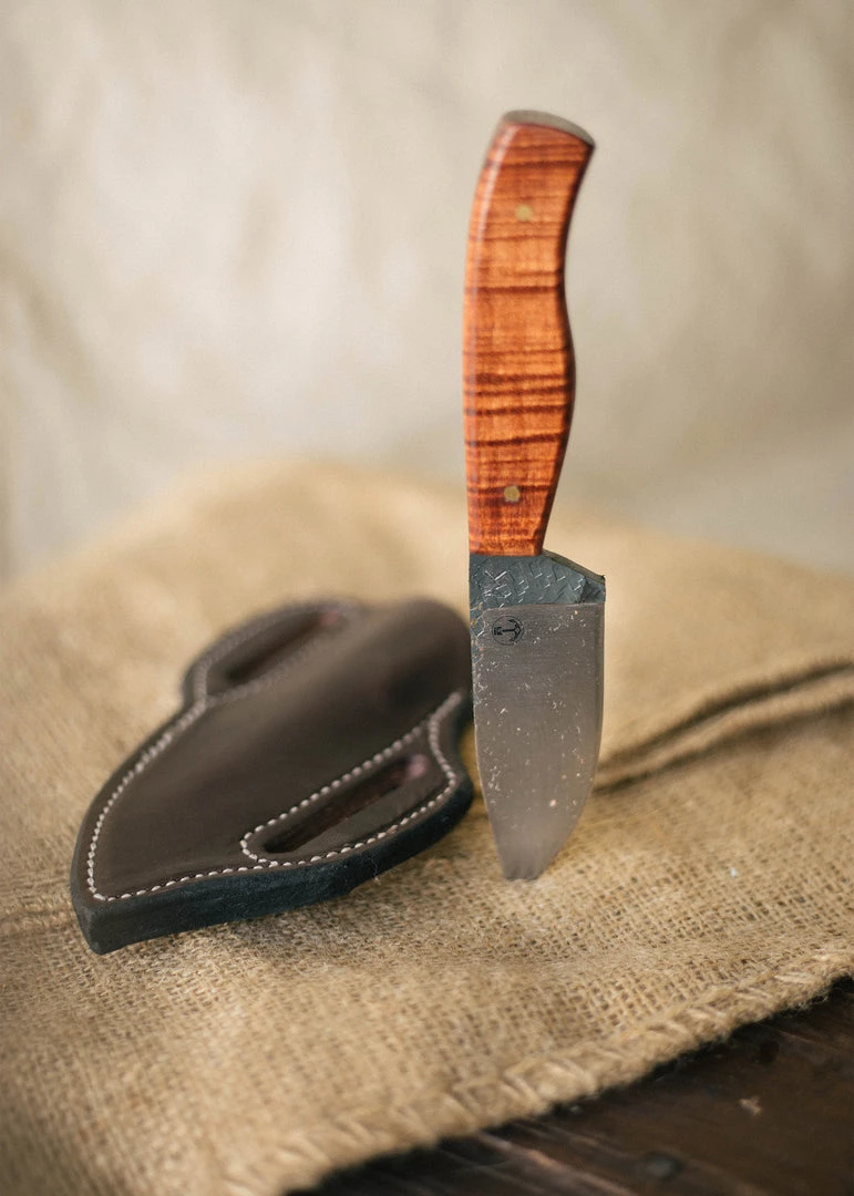 Iron & Resin X Wesley Custom Knives Wyoming Hunter Right Hand Draw 1 Iron & Resin X Wesley Custom Knives Wyoming Hunter Right Hand Draw